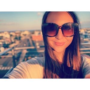 Meet your Posher, Tara